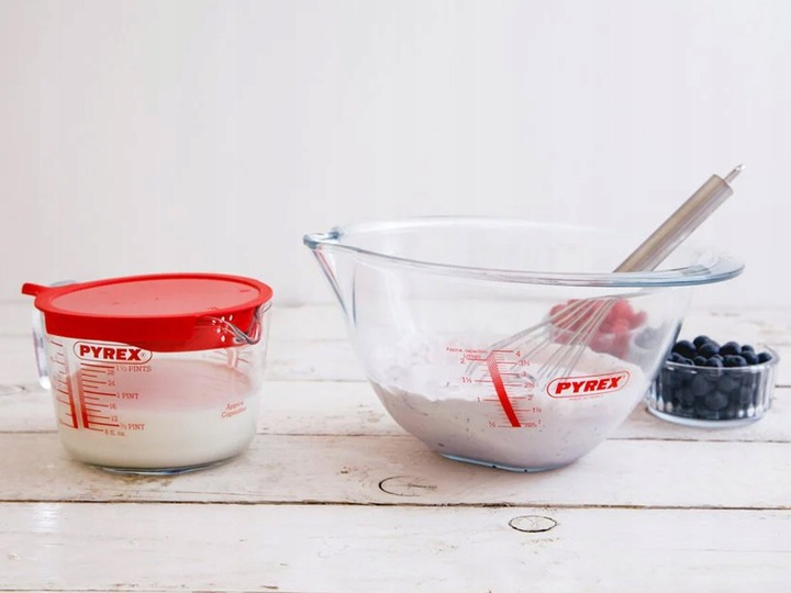 Szklany dzbanek kuchenny z miarką i pokrywką 1 L PYREX