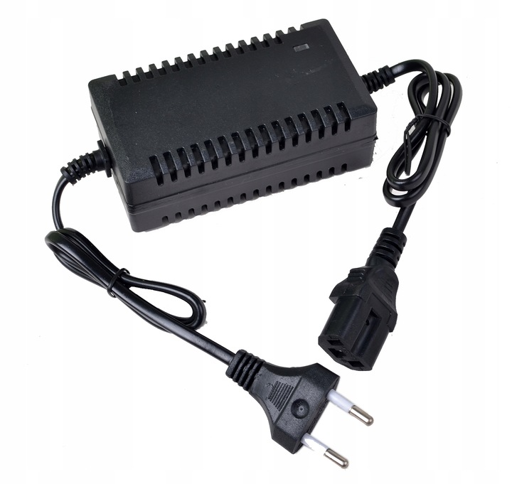 ŁADOWARKA DO ELEKTRYCZNY OPRYSKIWACZ AKUMULATOROWY