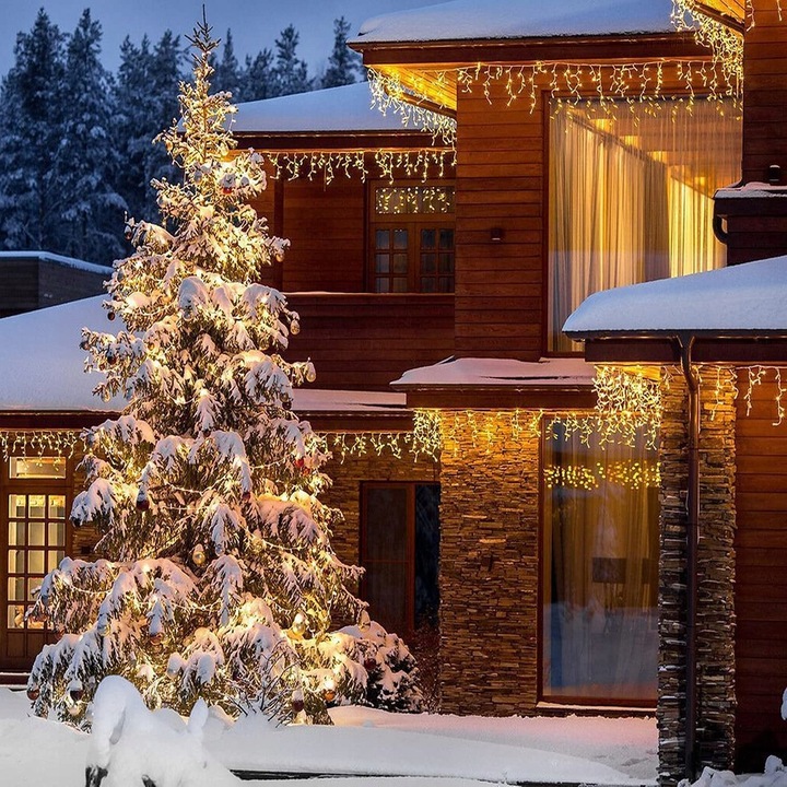 LAMPKI CHOINKOWE ŚWIĄTECZNE SOPLE Z EFEKTEM FLASH ZEWNĘTRZNE 8M 300 LED