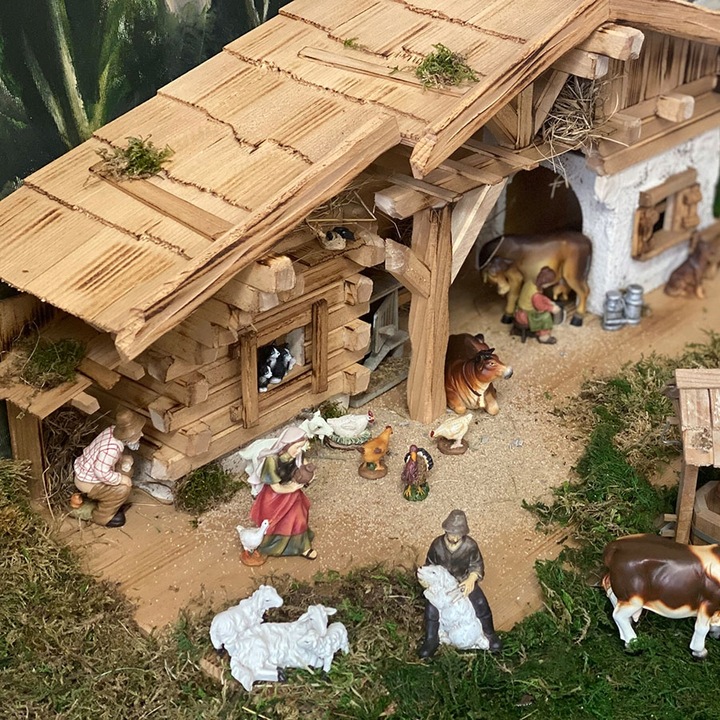 Figurka do Szopki "Cagones 'El Caganer"- 7,0cm wysoki/ do figur o wys. 11cm