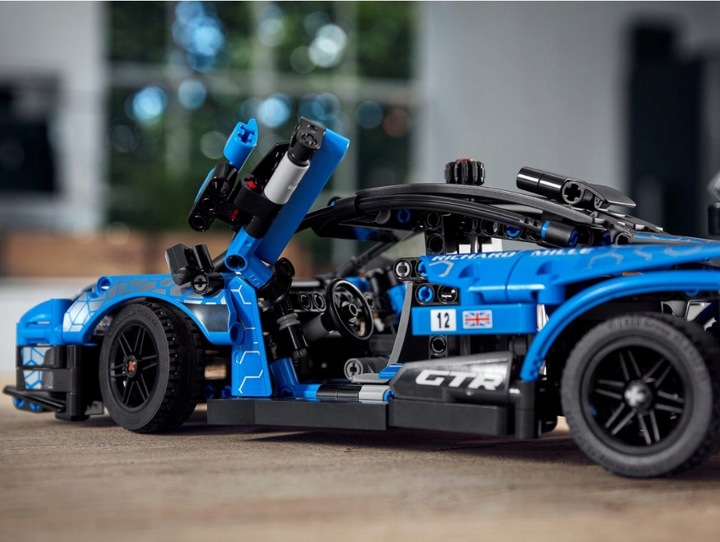 KLOCKI LEGO TECHNIC MCLAREN SENNA GTR SAMOCHÓD AUTO PREZENT