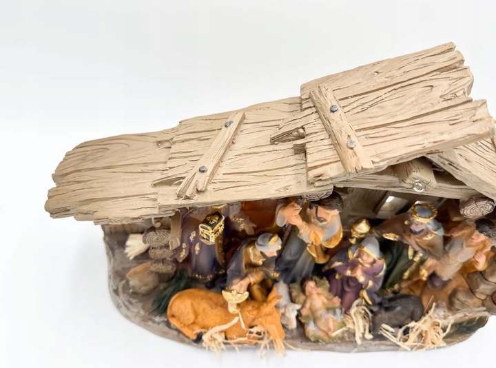 SZOPKA BOŻONARODZENIOWA KAMIENNA 38 CM Z OŚWIETLENIEM I FIGURAMI STAJENKA