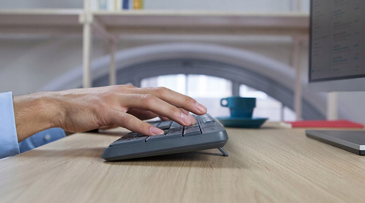 LOGITECH Zestaw Klawiatura i Mysz BEZPRZEWODOWA BLUETOOTH MK235