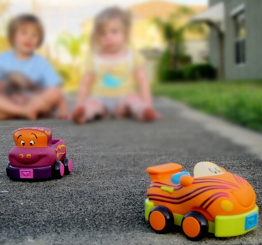 Autka miękkie z napędem Wheeeels B.Baby B.Toys 4 szt.