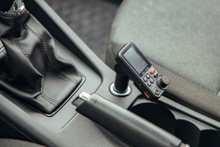 TRANSMITER BLUETOOTH 5.0 FM ZESTAW GŁOŚNOMÓWIĄCY QC3.0 SD BASS DUŻY LCD 24V