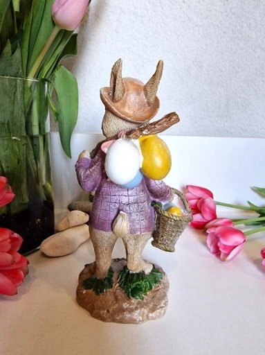 FIGURKA - WIELKANOCNY ZAJĄC KRÓLIK Z PISANKAMI II