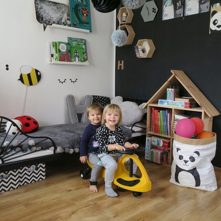 Jeździk Grawitacyjny Twistcar Dla Dzieci Świecące Kółka Kauczukowe LED