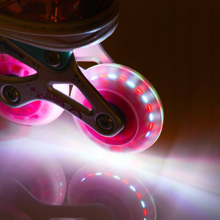 ROLKI REGULOWANE METEOR DLA DZIECI LUNAR S 30-33 kółka LED but półmiękki