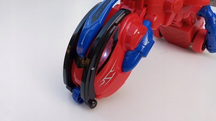 Samochód zdalnie sterowany toczący się Stunt Car 360 akumulator pilot 2,4