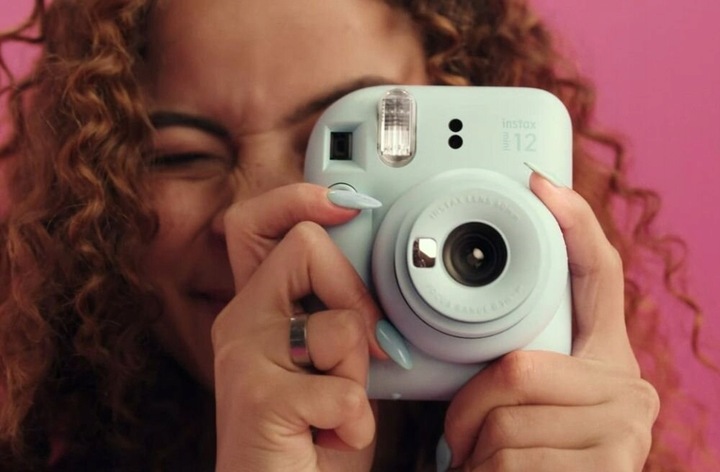 Aparat FUJIFILM Instax Mini 12 Zielony