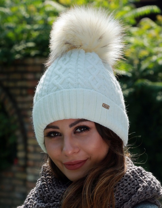 Czapka Damska Z Pomponem Zimowa kremowa Ciepła czapka z polarem PL - ECRU