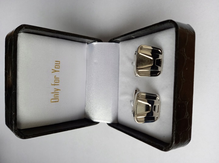 Spinki do mankietów koszul Exciting Srebrne Logo Honda w Etui Szkatułka