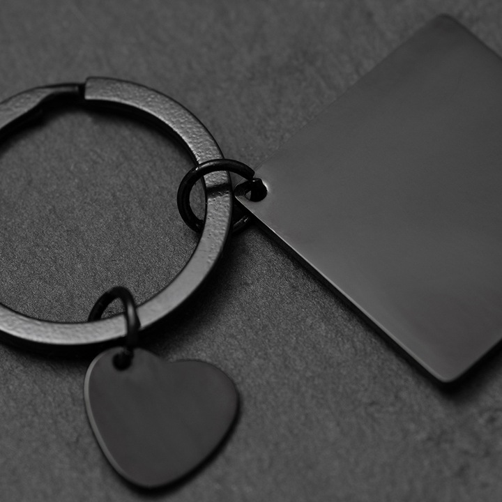 Brelok do kluczy z grawerem PREZENT na WALENTYNKI stal 316L czarny BLINGART