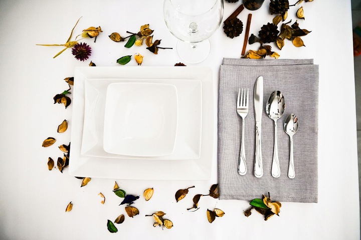 KOMPLET SZTUĆCÓW ZESTAW SZTUĆCÓW NA 12 OSÓB SZTUĆCE POŁYSK WALIZKA 72 EL.