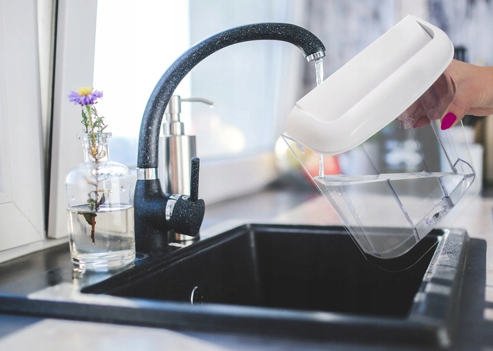 Kolbowy ekspres ciśnieniowy Yoer Breve 1100 W biały