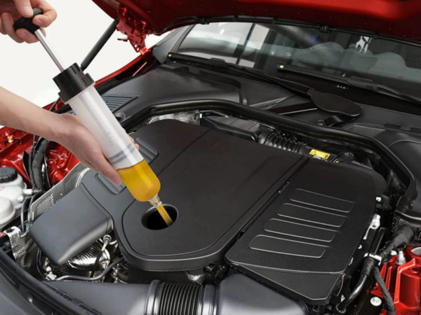 500ML WYSYSARKA ODSYSARKA STRZYKAWKA Oleju Płynu Hamulcowego Paliwa POMPKA