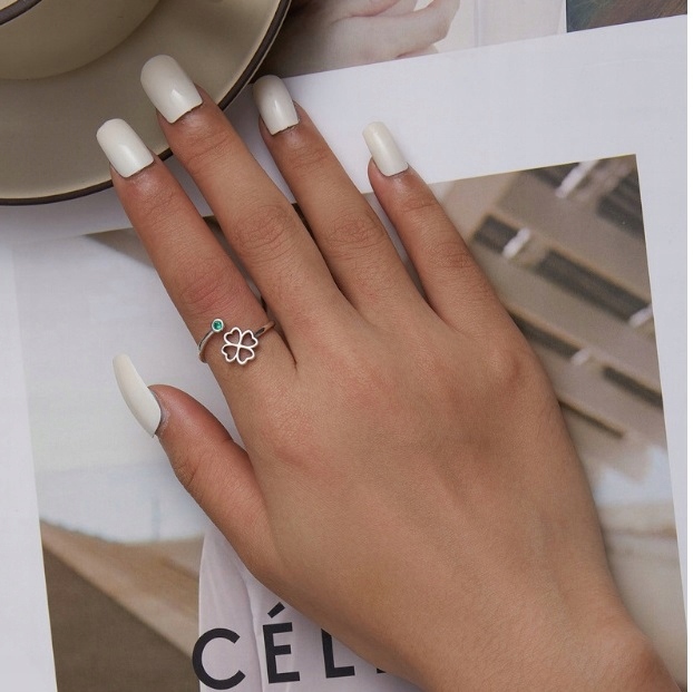 Pierścionek Koniczynka srebro regulowany s925 +pudełko