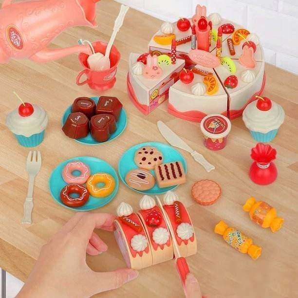 Tort do krojenia urodzinowy kuchnia światła rzepy dźwięki masterchef