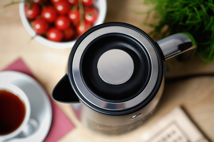 CZAJNIK ELEKTRYCZNY BEZPRZEWODOWY C295C MOC 2150W POJEMNOŚĆ 1,7L