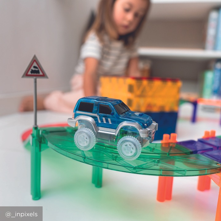 Magnetyczny tor wyścigowy Race Truck Intense 65 el. Cleverclixx