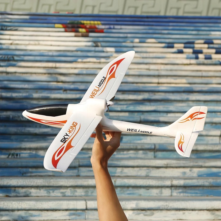 SAMOLOT ZDALNIE STEROWANY F959S SKY-KING SZYBOWIEC