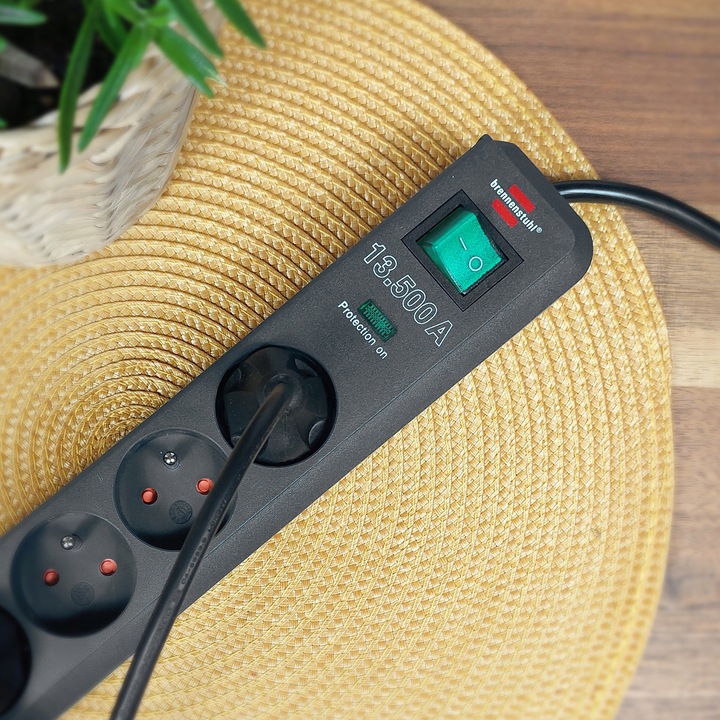 LISTWA PRZEPIĘCIOWA BRENNENSTUHL 4 GNIAZDA 13500A