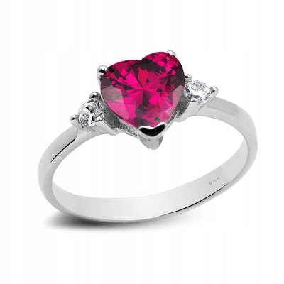 Srebrny Pierścionek z Rubinowym Sercem