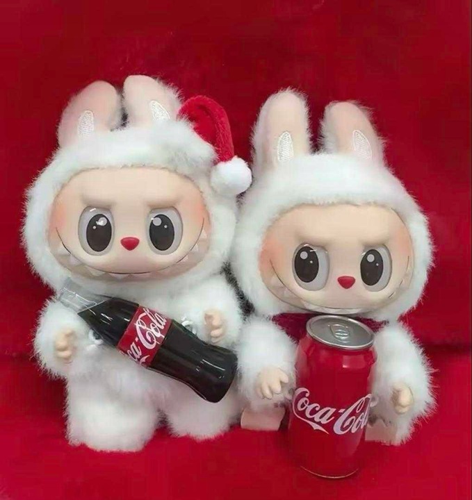 LABUBU COCA-COLA THE MONSTER BRELOK MASKOTKA PLUSZOWA KOLEKCJONERSKA