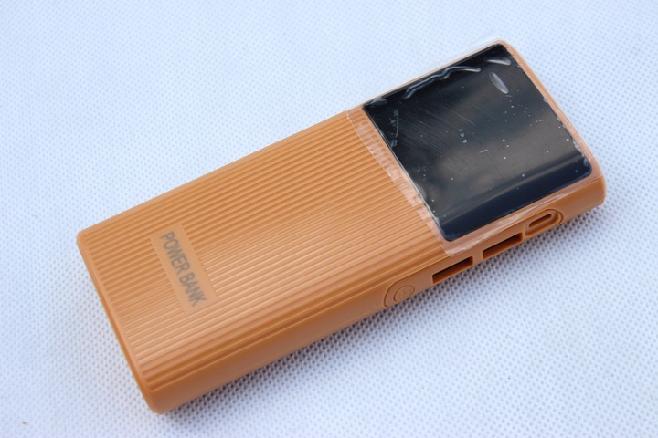 VIP SOLIDNY Mocny Power bank 50000mAh Wyświetlacz 3xUSB Latarka KOLORY