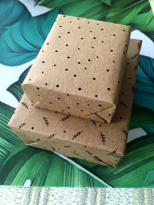 ZESTAW DO PAKOWANIA EKO papier pakowy sznurek juta tagi wzór listki kropki