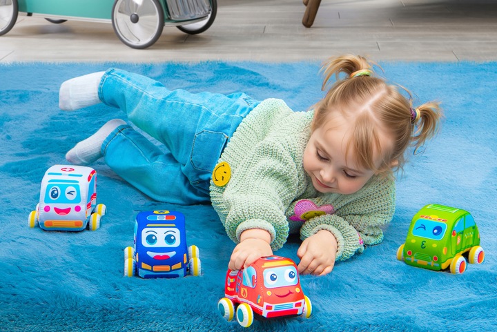 PLUSZOWE MIĘKKIE AUTKA SAMOCHODZIKI Z NAPĘDEM ZESTAW 4 SZTUK