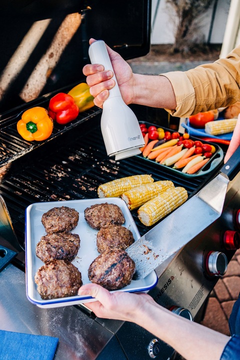 MŁYNEK ELEKTRYCZNY DO PIEPRZU I SOLI FINAMILL