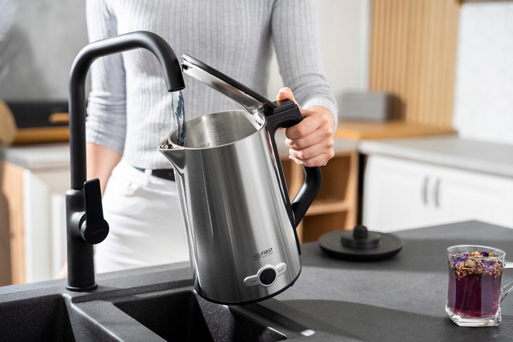 Czajnik elektryczny REGULACJA TEMPERATURY IZOLACJA First Austria