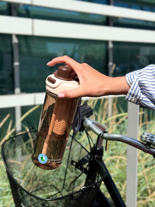 Butelka na wodę z sitkiem słomką bidon BPA free Majestic Sport 950 ml