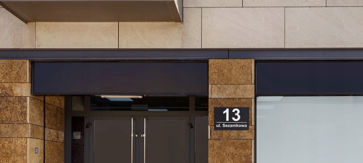 Numer Domu Na Dom Tabliczka Adresowa z Numerem Domu Czarna 32x21 4 dystanse