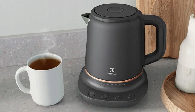 CZAJNIK ELEKTRYCZNY ELECTROLUX E7K1-6BP