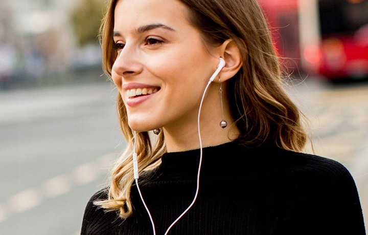 EDIFIER P180 SŁUCHAWKI DOUSZNE PRZEWODOWE USB-C DO TELEFONU Z MIKROFONEM