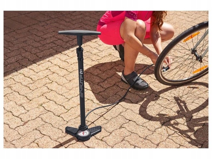 Nożna pompka rowerowa z MANOMETREM CRIVIT do materacy, piłek