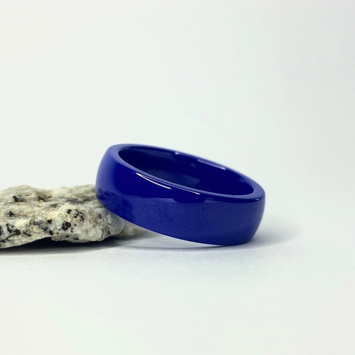 Obrączka ceramiczna niebieska szeroka