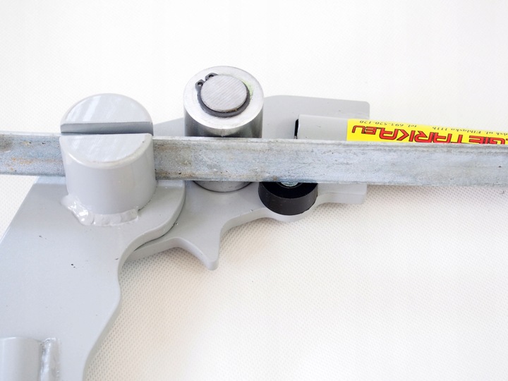 Giętarka do haków rynnowych bednarki prętów. Rowek 6x36mm