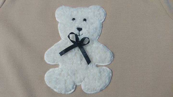 COCOMORE Sweter w Pasy MIŚ Bear Beżowy + Biały + Camel Nowość