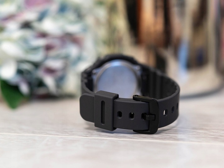 DAMSKI ZEGAREK CASIO GMA-S2100MD-1AER G-SHOCK GRAFITOWY 200M DO BIEGANIA