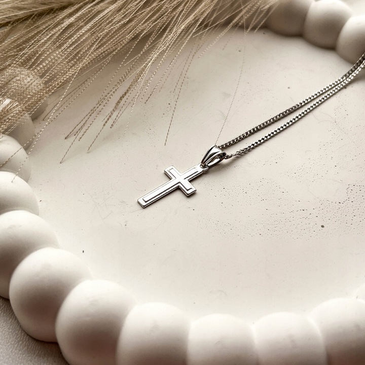 Krzyżyk z łańcuszkiem srebrny medalik komunijny łańcuszek z krzyżykiem