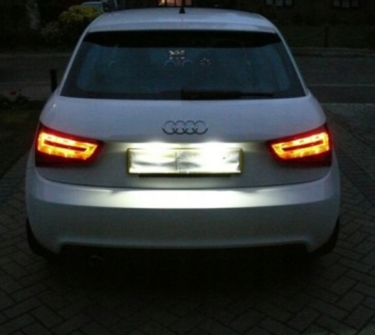 AUDI VOLKSWAGEN LAMPKI OŚWIETLENIA TABLICY REJESTRACYJNEJ A1 A6 A7 TT B6 B7