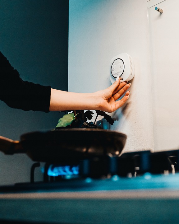 CZUJNIK CZADU TLENKU WĘGLA CO LED SMART TUYA WIFI CERTYFIKOWANY