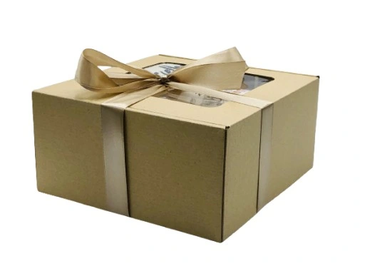 PREZENT NA URODZINY 18-70 Zestaw Kosz Prezentowy Ręcznik Kubek Czekolada