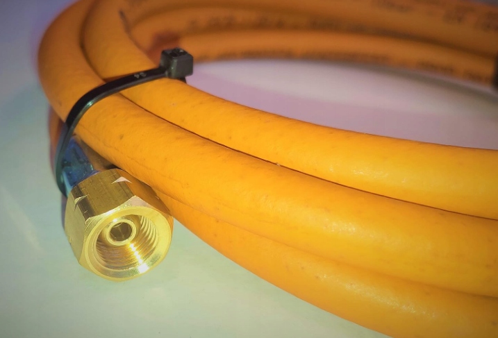 Wąż do gazu propan-butan Fagumit 10m 10bar Ø6,3mm ze złączkami 3/8" - 3/8"