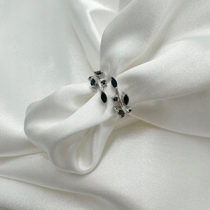 Pierścionek Srebrny pr. 925 z Cyrkoniami Regulowany Uniwersalny Rozmiar