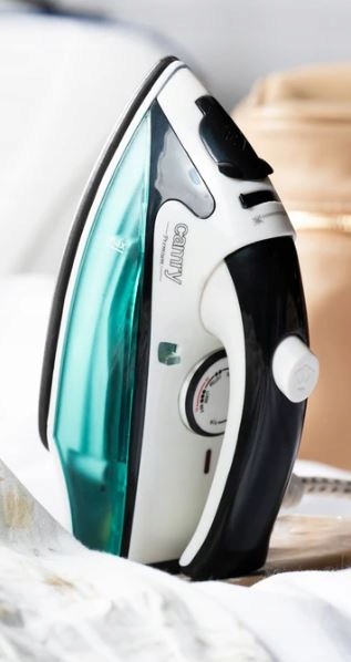 Żelazko turystyczne Camry CR 5024 1500W Składana rączka Prasowanie parowe