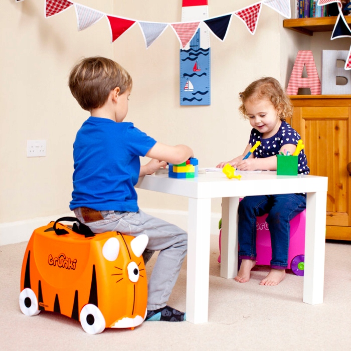 Jeździk walizka TRUNKI - jeżdżąca walizeczka 2w1